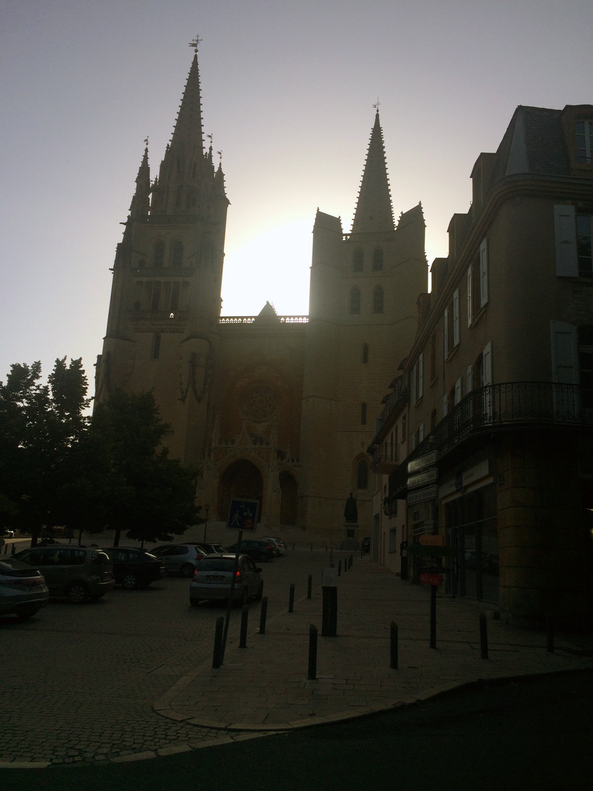 Early morning Mende cathedral